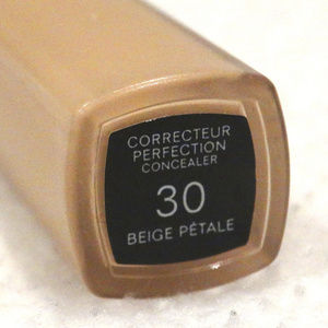 Authentic CHANEL Concealer, #30 Beige Petal